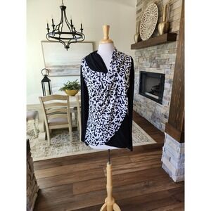 Tango Mango Graffiti Abstract Artsy Boutique Wrap Top Retail $89‎